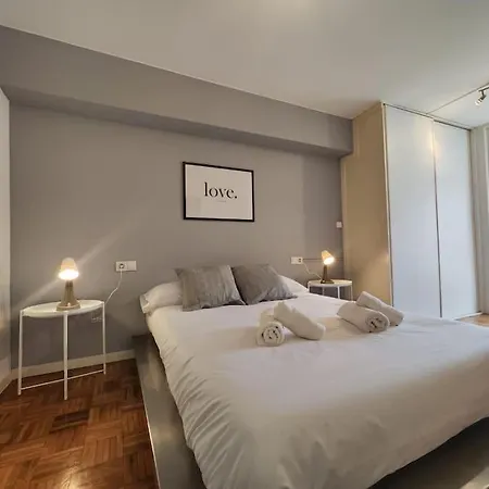 Centro De Garaje Apartment Vigo